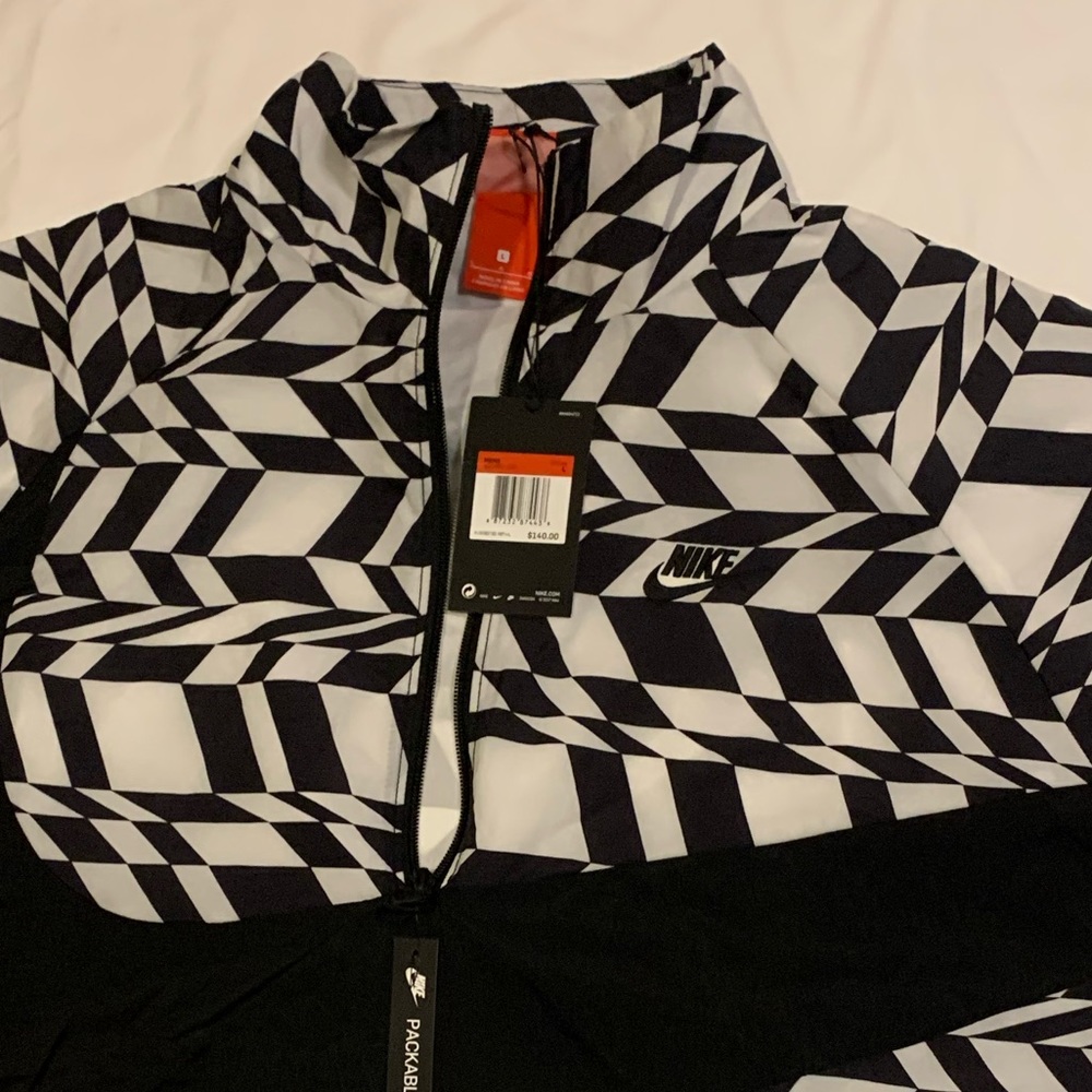 Nike pull over - Picture 2 of 4